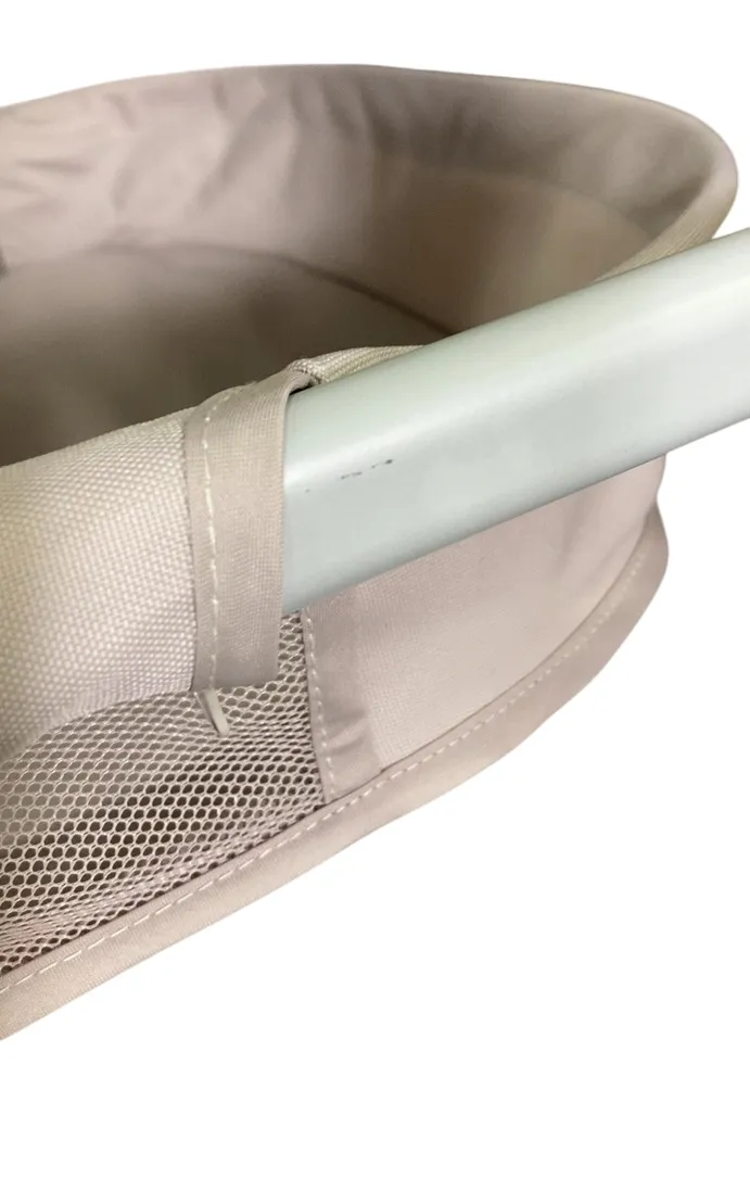 Maxi-Cosi Iora Bedside Bassinet, Horizon Sand