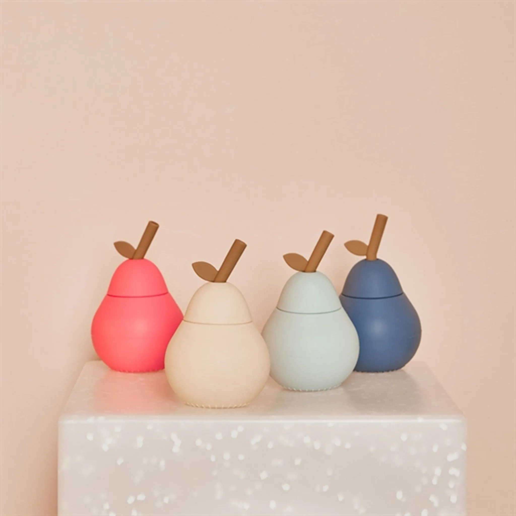 OYOY Pear Cup Cherry Red