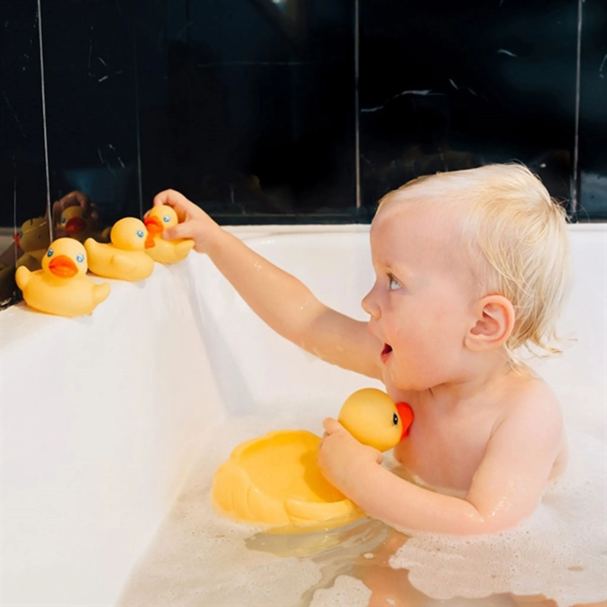 Playgro Duck With Ducklings